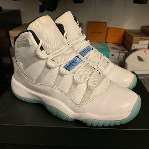 Air Jordan 11 “Legend Blues”